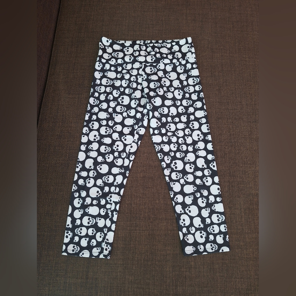 Onzie skull print leggings